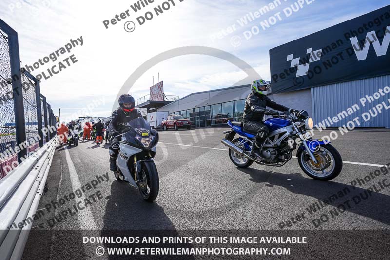 donington no limits trackday;donington park photographs;donington trackday photographs;no limits trackdays;peter wileman photography;trackday digital images;trackday photos